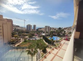 Pis a Canuta. Piso en bonita urbanización calpe