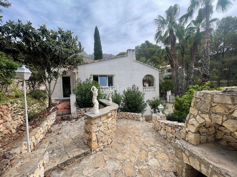 Foto a78baaf3-4770-42f6-bc56-960343e8a42c. Alquiler casa lujosa villa reformada en alquiler una vida con estilo, tranquilidad y privacidad en Altea