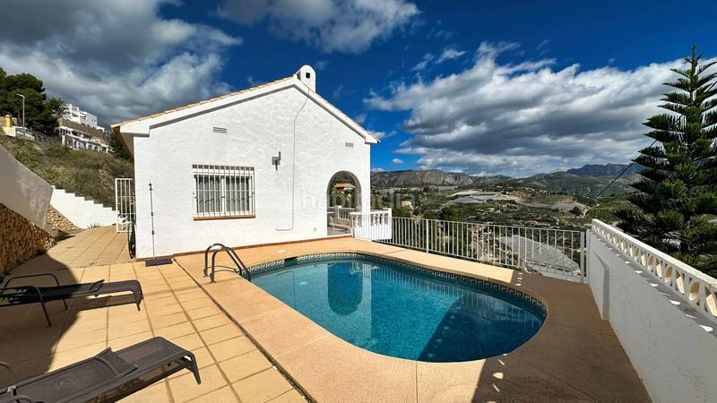 Foto 843ec551-f6fc-4afa-a8b3-2b397d179e01. Casa amb piscina a Callosa d´en Sarrià