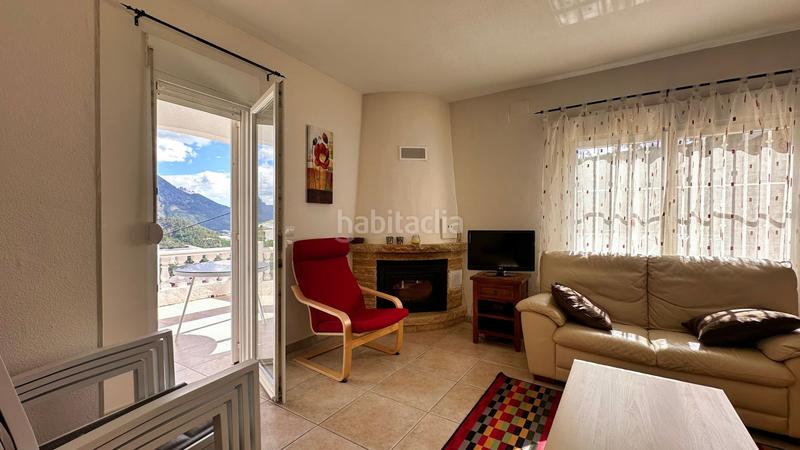 Foto b337cf32-b221-4d1d-9b6b-e4b2039eee22. Casa amb piscina a Callosa d´en Sarrià