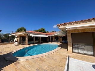 Casa a Urbanizaciones. Benidorm coblanca  chalet en venta