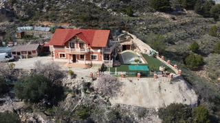House in Confrides. Chalet en confrides lujo natural con vistas infinitas