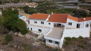 Casa a Bolulla. Chalet con piscina y vistas panorámicas