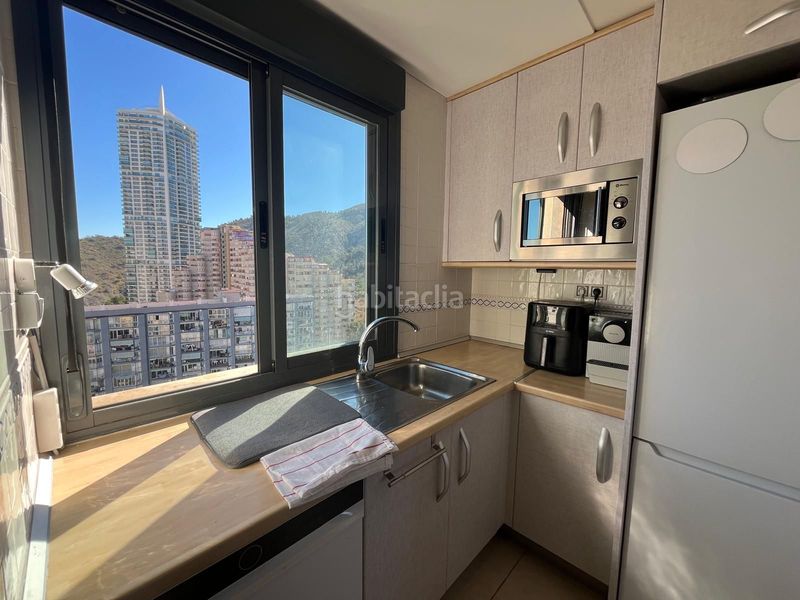 Foto 1973e457-5a1d-4a46-87a6-92c07c8e1730. Piso  con terraza panorámica vistas al mar y montaña sierra helada en Benidorm