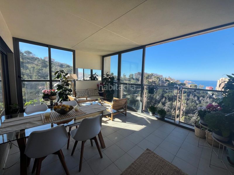 Foto 530464fe-e4ea-4af8-ab45-587c63df7188. Piso  con terraza panorámica vistas al mar y montaña sierra helada en Benidorm