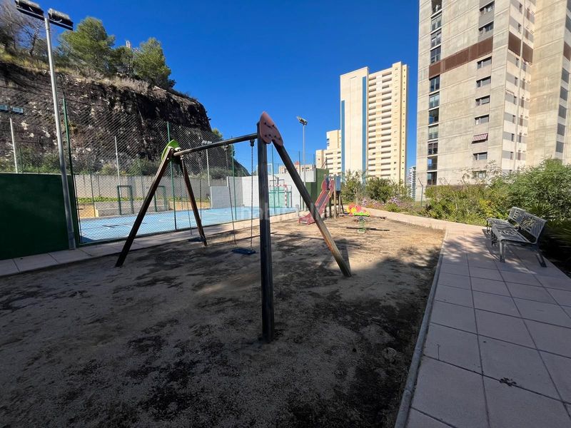 Foto 584aa297-da9a-4c25-ae5c-3c0ed19d85ae. Piso  con terraza panorámica vistas al mar y montaña sierra helada en Benidorm