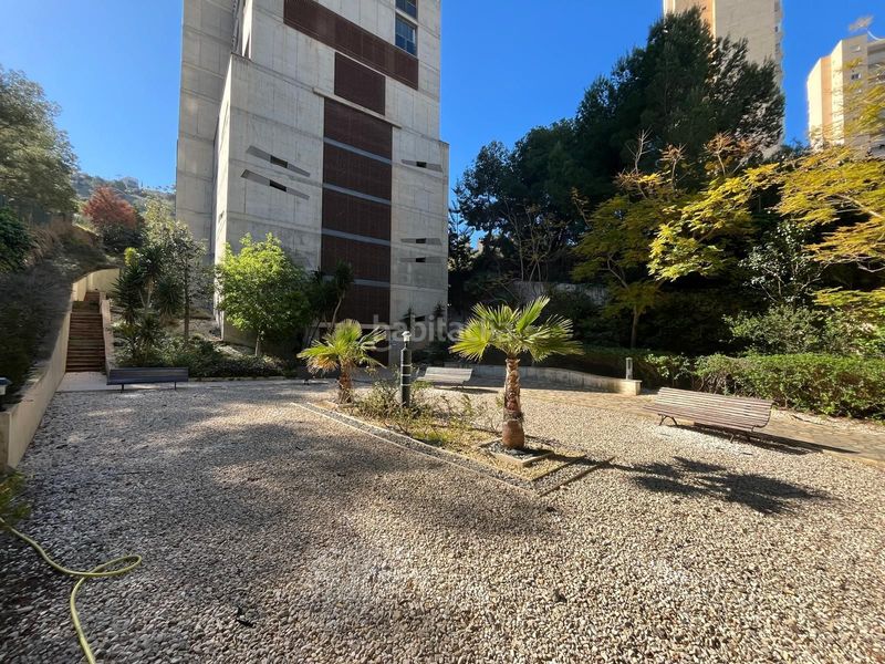 Foto fb62f745-a1ed-42b9-b0d5-98ce12737aa6. Piso  con terraza panorámica vistas al mar y montaña sierra helada en Benidorm