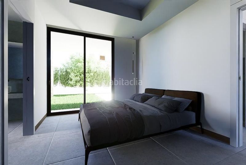 Foto f2035519-6e23-4136-8237-20fb90ad0225. Casa amb piscina a La Zenia Orihuela