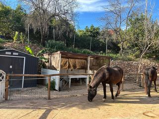 Casa a Xirles. Se vende en polop una casa de campo sólida y elegantemente refor