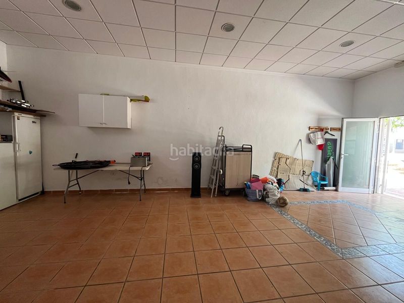Foto b2abebd2-f573-467f-b4a5-4cee6a97f194. Local comercial  en alfaz del pi en Alfàs del Pi (l´)