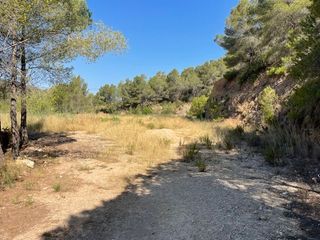 Residential Plot in Callosa d´en Sarrià. Invierta en espacio, tranquilidad y rentabilidad terreno constru