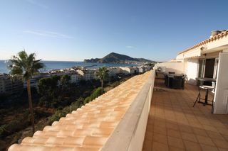 Miete Etagenwohnung in Altea Ciudad. Altea  atico con preciosas vistas