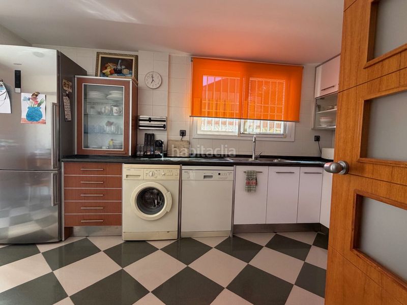 Foto f0b8a239-9ace-4fa4-8780-062cf3aecbf0. Casa amb calefacció aparcament piscina a Urbanitzacions de Llevant Tarragona