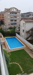 Lloguer Pis a Segur Platja. Bonito piso en alquiler con piscina comunitaria