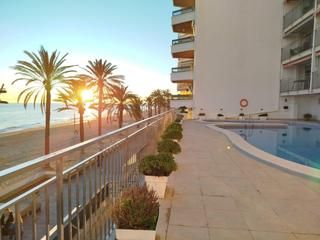 Piso  Maritim sant joan de deu. Piso totalmente reformado en 1 linea.