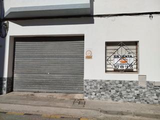 Local Comercial  Calle sis de desembre. Local comercial  calafell poble