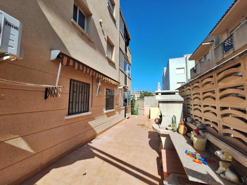 Foto bc6aa8ea-2766-4769-8be2-906f9780068b. Piano terra con riscaldamento parcheggio in el castell de Cubelles Cubelles