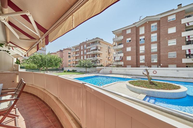 Foto 8a20fc75-b906-40f0-9c34-51e614767c1b. Planta baja en carrer de la cossetània 58 planta baja disfruta del sol y la playa en Calafell