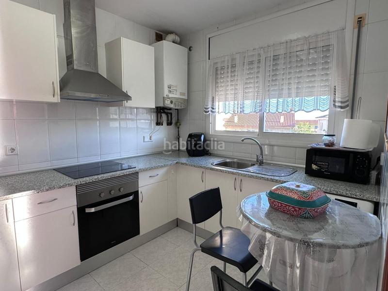 Foto 68055390-88fd-45f6-8246-bc433e7a2e74. Pis amb aparcament a Segur de Calafell nucli urbà Segur de Calafell