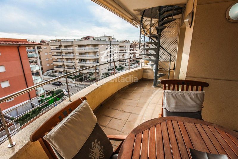 Foto a01c7feb-b35d-4d14-82b6-d6e57ee9efe3. Àtic amb calefacció aparcament piscina a L´Estany Calafell