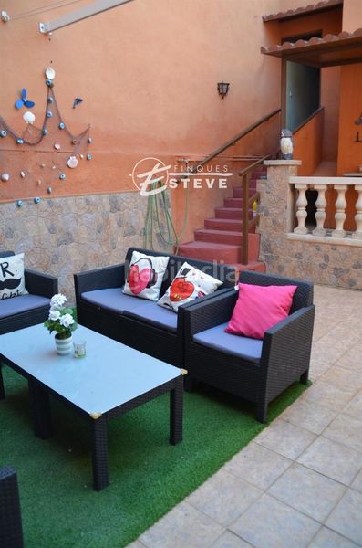 Foto b35707ff-ebaa-48f3-8d02-b60bc3c6c0f2. Casa amb aparcament a Masllorenç