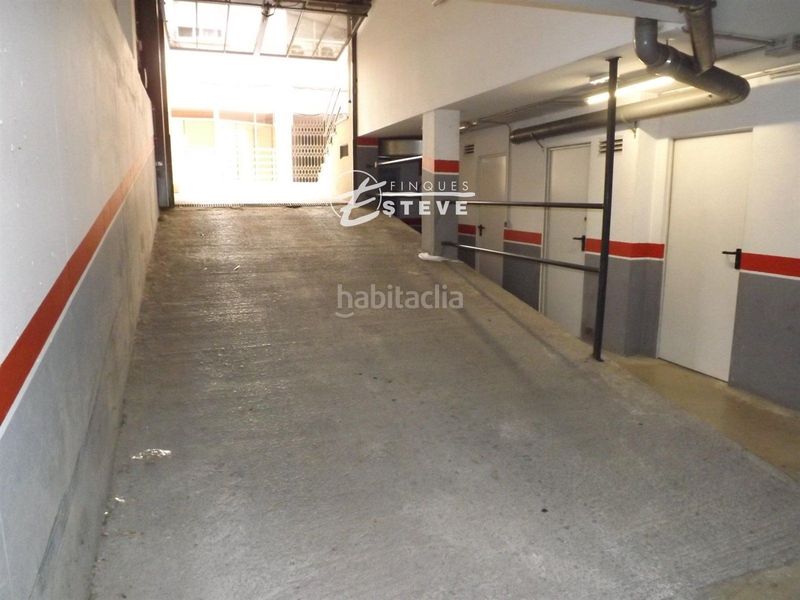 Foto 6fc58e05-1733-4212-a409-ef5db1c2f310. Aparcament cotxe a Calafell poble Calafell