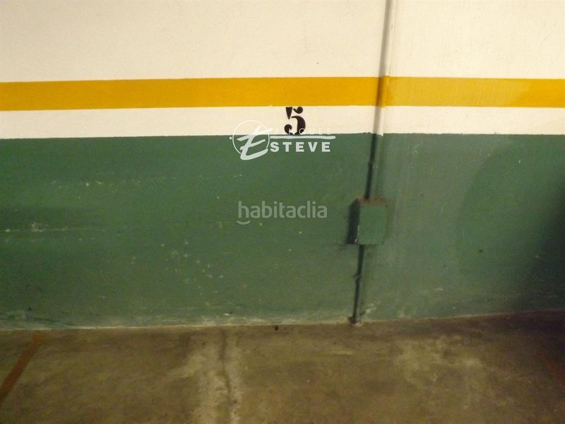 Foto 3f38aa2e-57a8-42cb-b697-ff00f01af588. Parking coche buena plaza de garaje casco antiguo . en Calafell