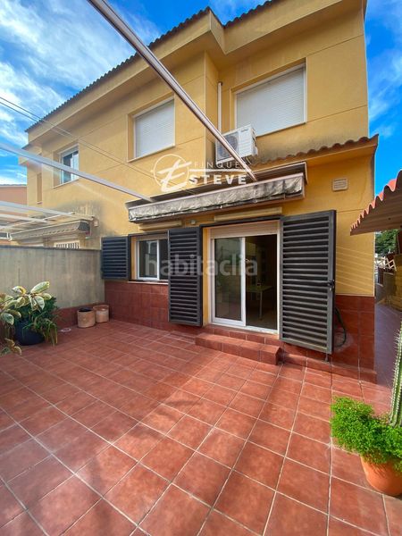 Foto 5fc9c355-b744-4efe-8871-2b573d439f78. Casa adossada amb calefacció aparcament a Calafell poble Calafell