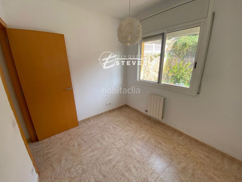 Foto e4369ced-9587-4f6b-8b15-ed6e6db2c16c. Casa adossada amb calefacció aparcament a Calafell poble Calafell