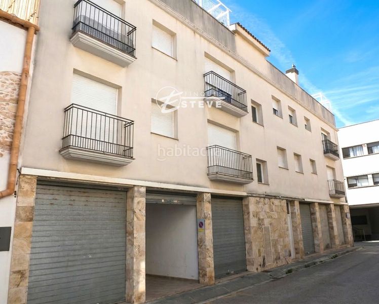 Foto a88a38ef-e77e-49fa-b7bb-531efc55f189. Pis amb calefacció aparcament a Calafell poble Calafell