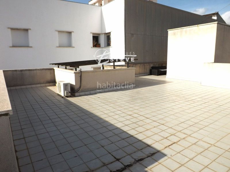 Foto 547aacb1-03fe-4039-ae66-ad5bbfeb4e2a. Àtic amb piscina a Calafell platja Calafell