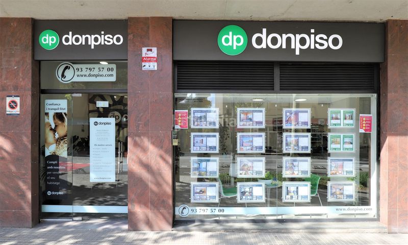 Foto b35ddda9-ae65-4375-99be-9ed0867a4afa. Aparcament cotxe a Centre Esplugues de Llobregat