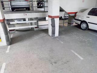 Aparcament cotxe a Centre. Junto avinguda disidre marti y del  ambulatorio