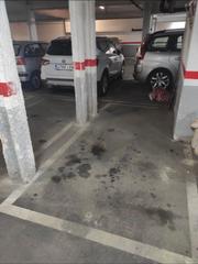 Aparcament cotxe a Centre. Avda isidre marti
