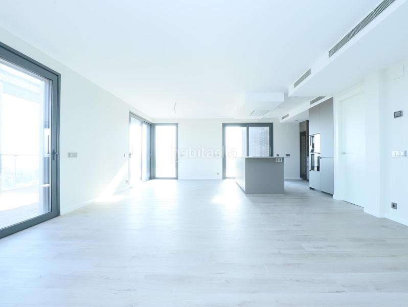 Foto 4ec121ba-96c9-4608-a048-9150326555b5. Dachwohnung mit heizung parking pool in Finestrelles Esplugues de Llobregat