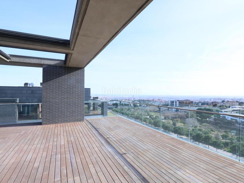 Foto b421d146-5581-48db-98a2-153090f97da2. Dachwohnung mit heizung parking pool in Finestrelles Esplugues de Llobregat