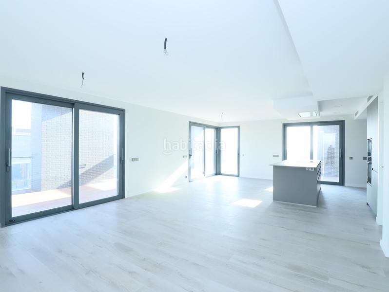 Foto c1cf05e8-e0d4-44da-a42c-3da27193d5d5. Dachwohnung mit heizung parking pool in Finestrelles Esplugues de Llobregat