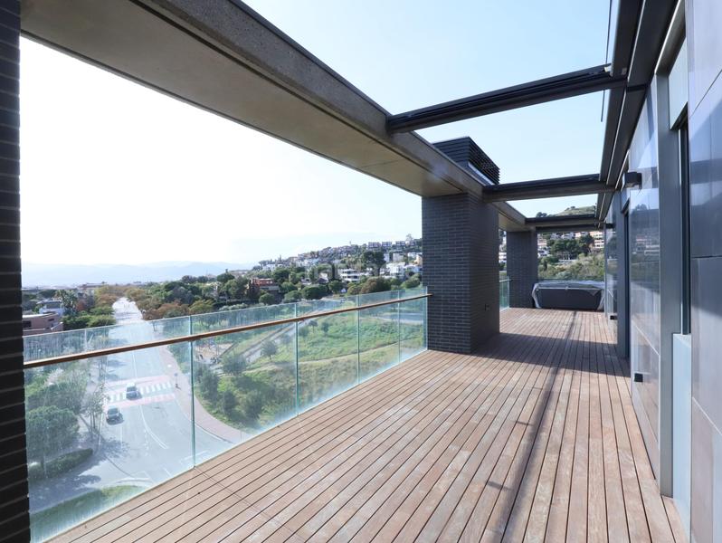 Foto dd81cf7c-bd49-49ae-9305-27b772682f34. Dachwohnung mit heizung parking pool in Finestrelles Esplugues de Llobregat