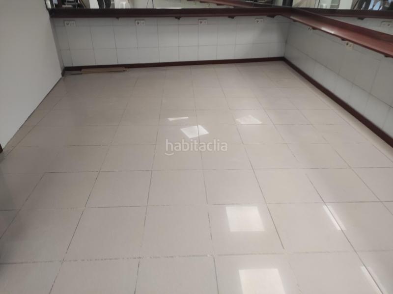 Foto 6bde864f-3571-47e0-9f34-835dd9c74f39. Lloguer local comercial a Centre Esplugues de Llobregat