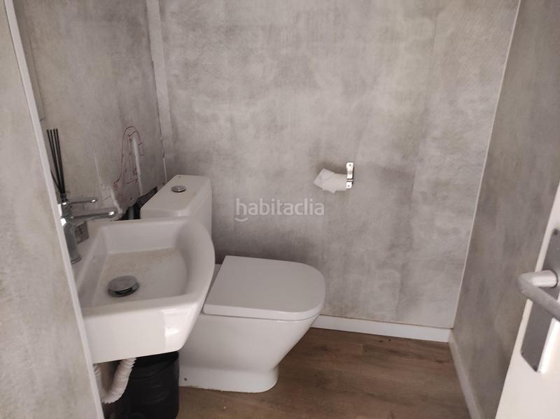 Foto 52505cad-9785-4ec1-849a-f7d6c4f75700. Location local commercial dans Centre Esplugues de Llobregat