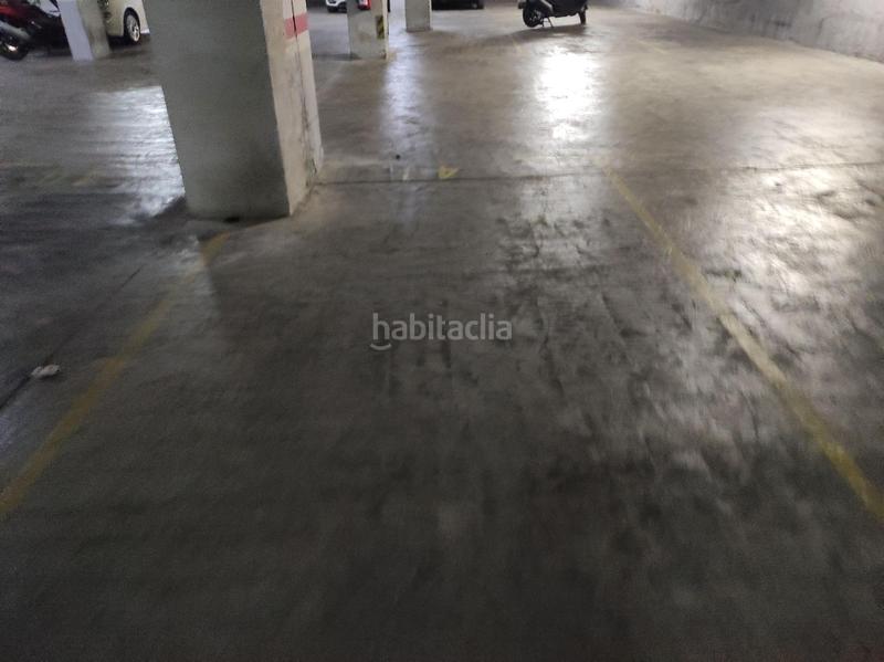 Foto d65e5efb-d65c-4744-a507-ff46f1820854. Autoparkplatz in La Plana Esplugues de Llobregat