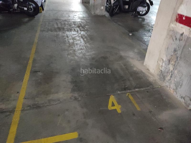 Foto fa9f6651-95ad-41c1-b816-60c4eac8ed4c. Autoparkplatz in La Plana Esplugues de Llobregat