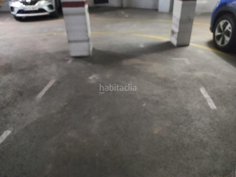 Foto 11b05f5e-578a-4ce8-973d-023128cd53b2. Parking coche esquina con avda isidre marti en Centre Esplugues de Llobregat