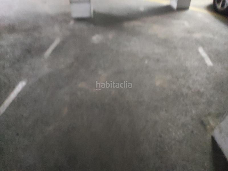Foto d7a32980-060b-437a-98bd-7e41a822df83. Parking coche esquina con avda isidre marti en Centre Esplugues de Llobregat