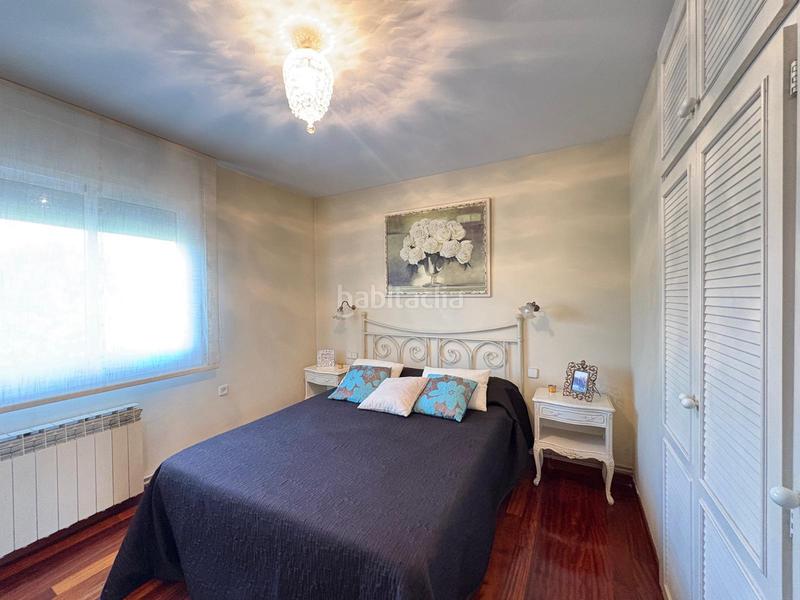 Foto 103a5fd6-8e2b-412c-9231-5b402dd93f44. Casa pareada centro junto plaça estacio y avda cami del mas en Sant Quirze del Vallès