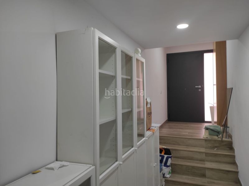 Foto 153dd438-f7f7-40b8-a2bd-31fe1a406970. Casa aparellada a Almeda - El Corte Inglés Cornellà de Llobregat