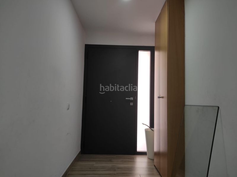 Foto 1c7c2ec7-df5b-4d65-9c47-264450668d24. Casa aparellada a Almeda - El Corte Inglés Cornellà de Llobregat