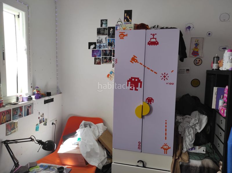Foto 72f931ad-0c8d-427f-a795-eb8e54cf748a. Casa aparellada a Almeda - El Corte Inglés Cornellà de Llobregat