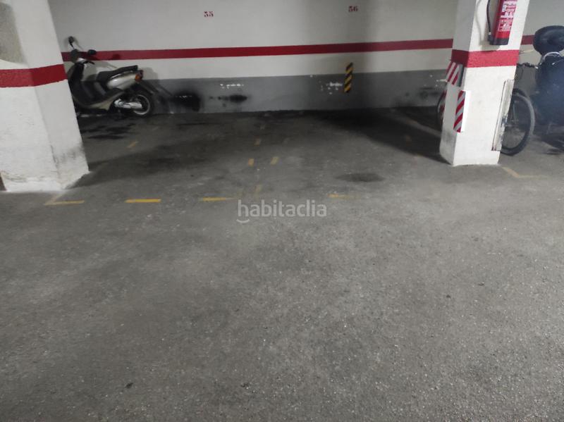 Foto a0460da2-17f4-40c0-b421-b55bded95c60. Autoparkplatz in Collblanc Hospitalet de Llobregat (L´)