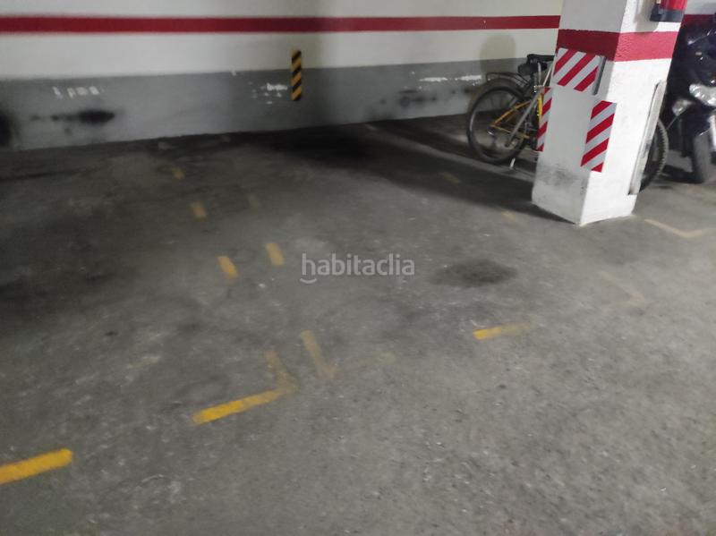 Foto ab8b8c86-0f83-4c7c-b467-fee9020bdd5e. Autoparkplatz in Collblanc Hospitalet de Llobregat (L´)